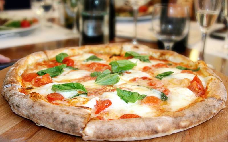Неаполитанская пицца: история, факты и особенности